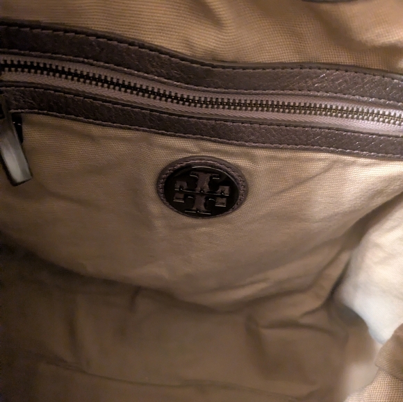 Tory Burch Metallic Kellan Hobo - Silver EUC (Call Outs!) - Picture 8 of 15